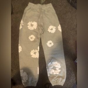 Flower denim tears pants